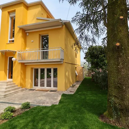 Apartamento La Gialla Attico Damore By Al Padenghe sul Garda