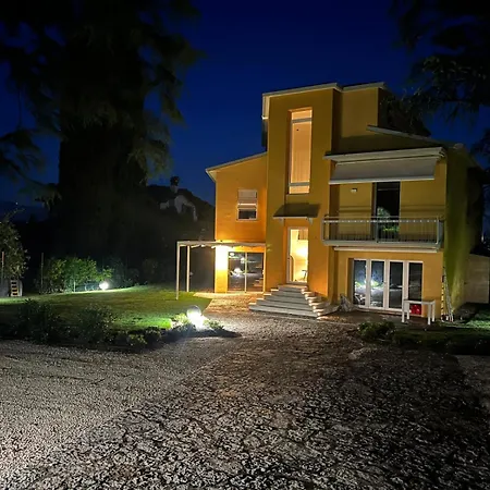 La Gialla Attico Damore Apartman
